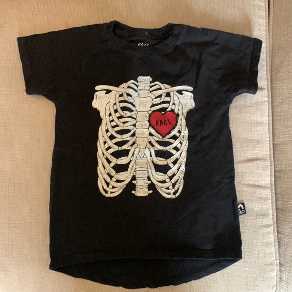 Rags tee